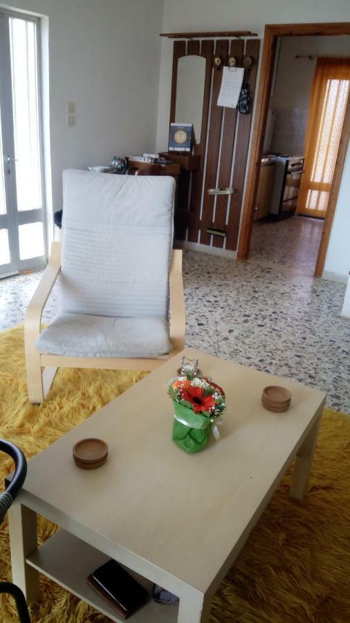 To Spiti Stin Aliki Apartment อาร์เตมีดา ภายนอก รูปภาพ